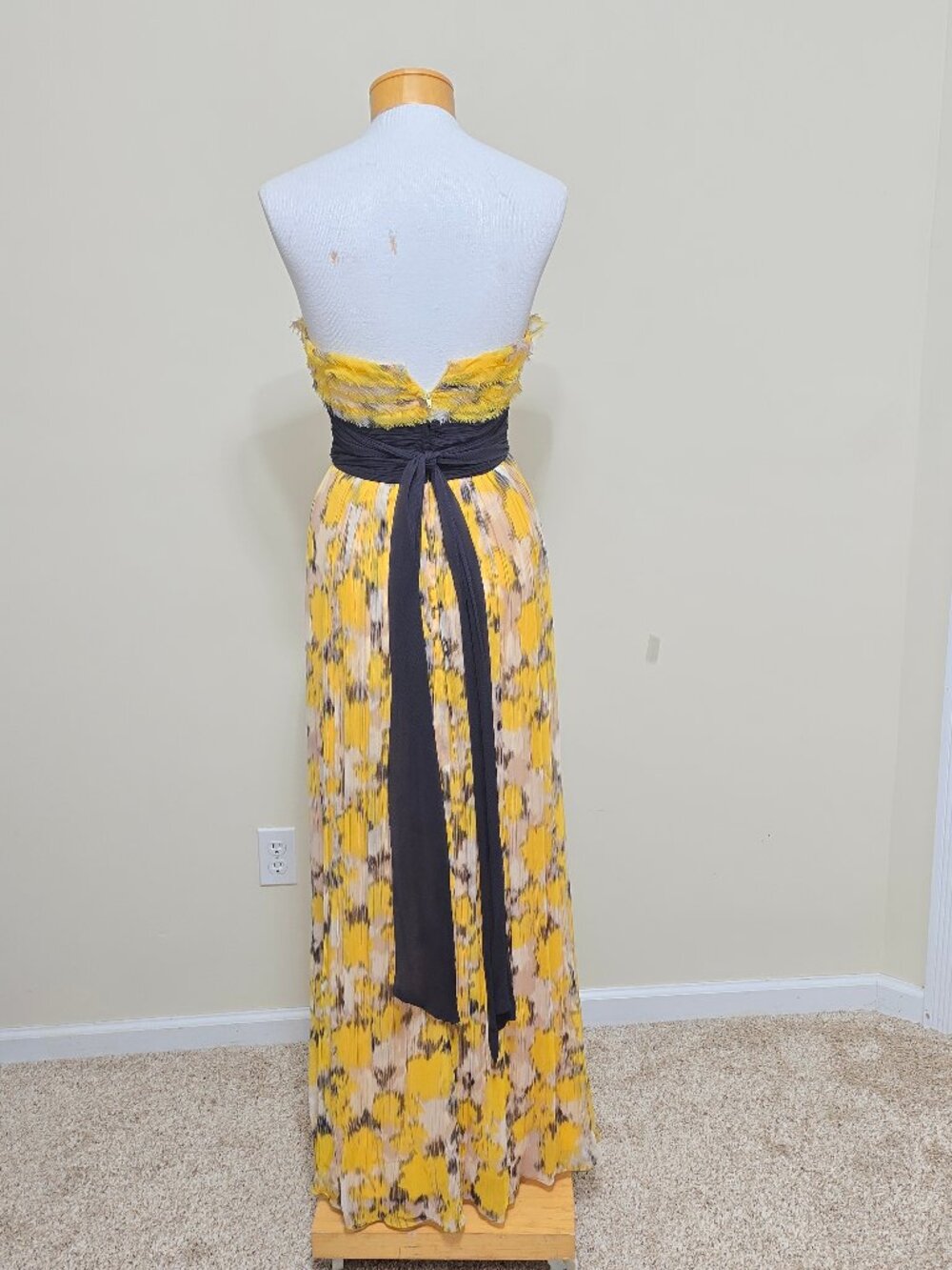BCBG MaxAzria 100% Silk Strapless Maxi Dress Sz 4 Flowy Fairy Empire Waist Y2K - Picture 6 of 12